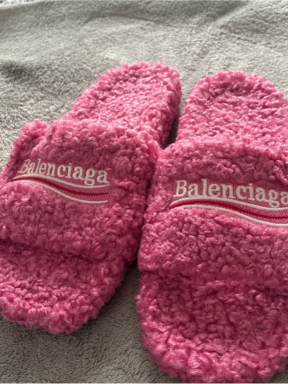 Balenciaga Hot Pink Sherpa Slides - Picture 1 of 3